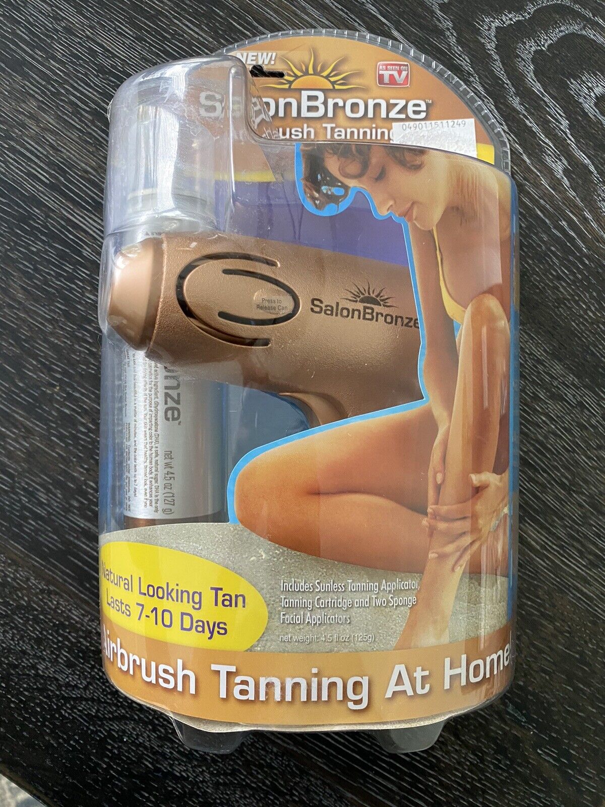 Salon Bronze Airbrush Tanning Kit Spray Gun And  4.5 Oz. Cartridge As Seem On Tv